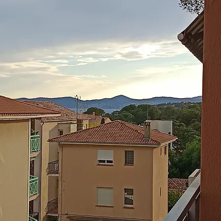 شقة 2 Pieces Terrasse Proche