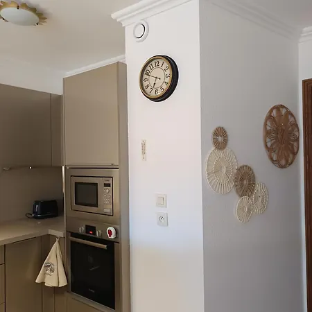 شقة 2 Pieces Terrasse Proche *