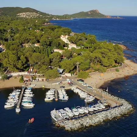 Appartement 2 Pieces Terrasse Proche Saint-Raphaël