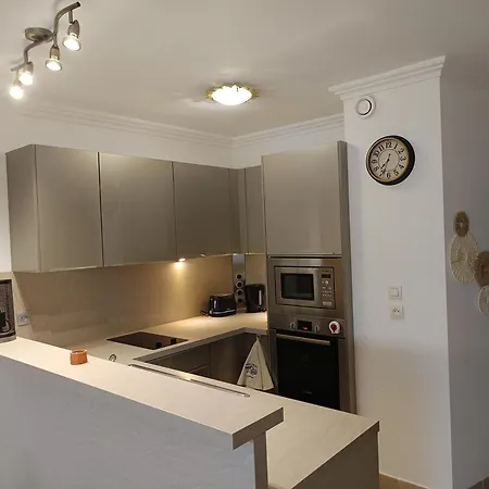 Appartement 2 Pieces Terrasse Proche Saint-Raphaël