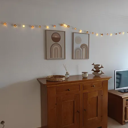 2 Pieces Terrasse Proche Appartement *